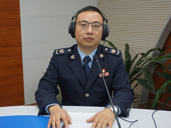 保峰国家税务总局常熟市税务局党委委员,副局长    陆强普法嘉宾